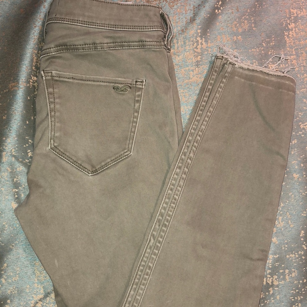 Green Hollister jean legging
